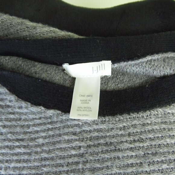 J. Jill Elegant Gray w/Black Poncho Wool Blend Sz. OS and POCKETS - Picture 3 of 10